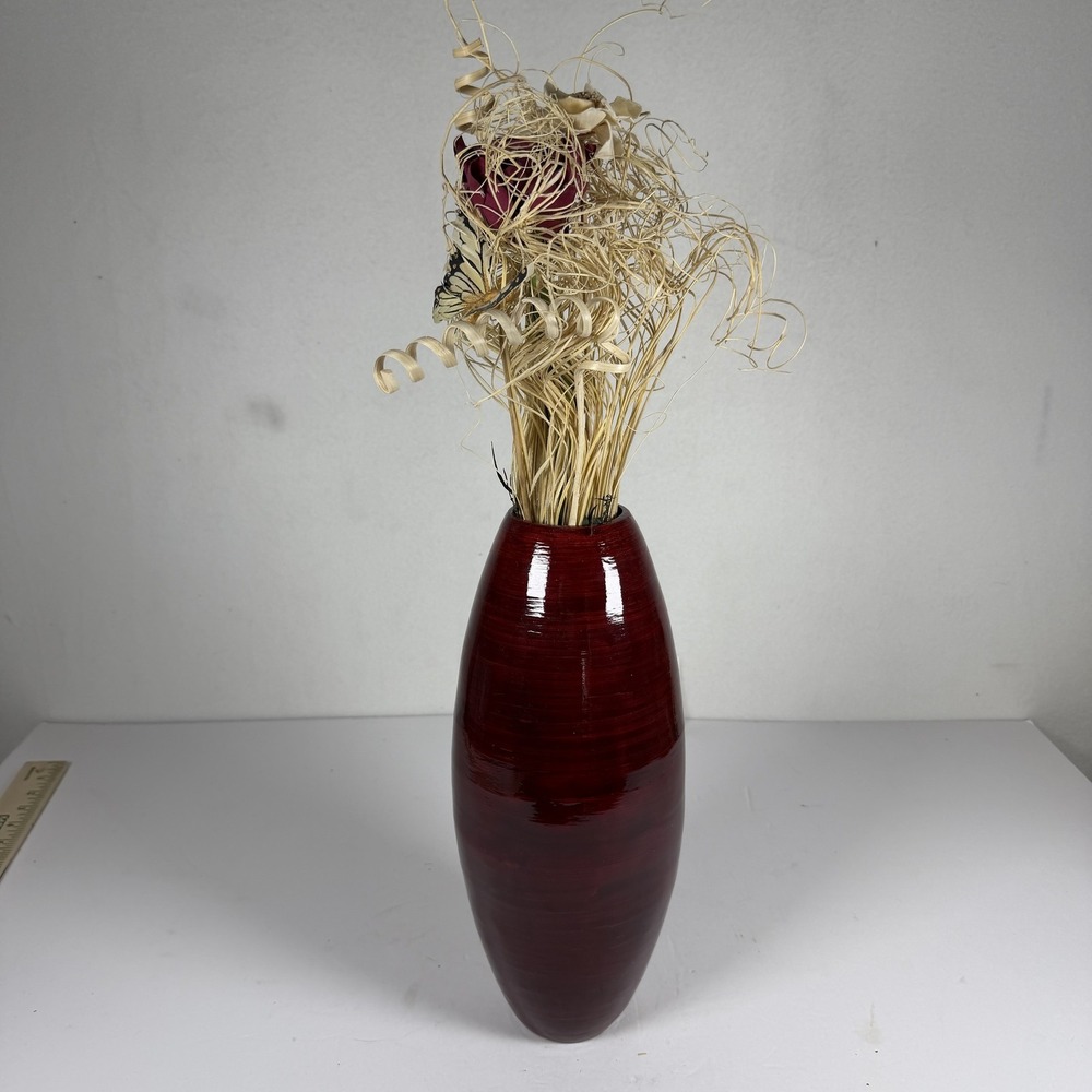 Sixtrees Red Lacquerware Spun Bamboo Vase w/ Floral Arrangement F-16